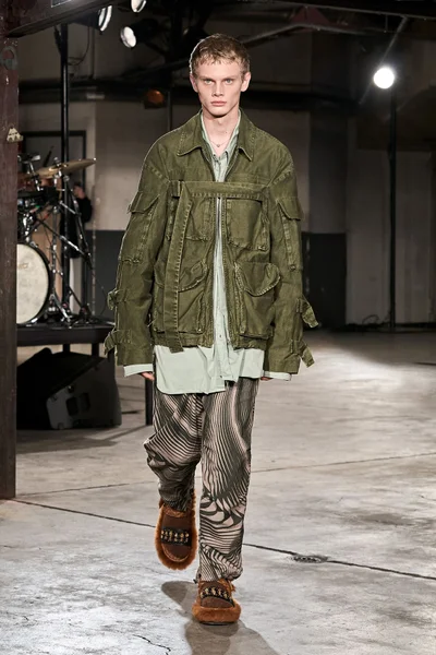 Look 42